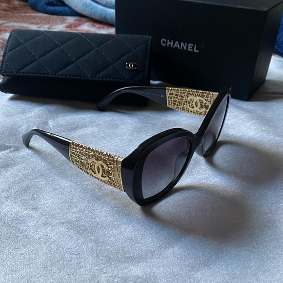 CHANEL Accessories - Chanel butterfly